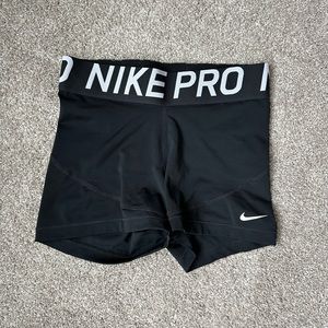 Mid Rise 3” Nike Pro